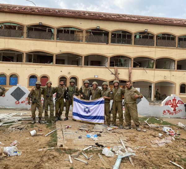 תמונת היום: דגל ישראל באוניברסיטת אל קודס בעזה