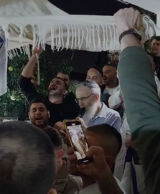 מייחלים לשובה: בשוהם קיימו תפילה עבור מייה שם