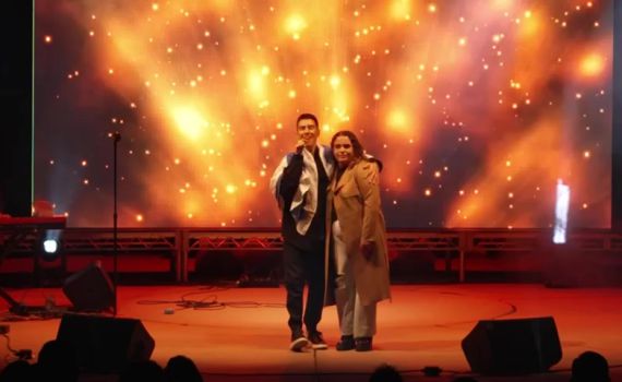 צפו: הראל סקעת ב"שיר למעלות" לצד ניצולה מהמסיבה