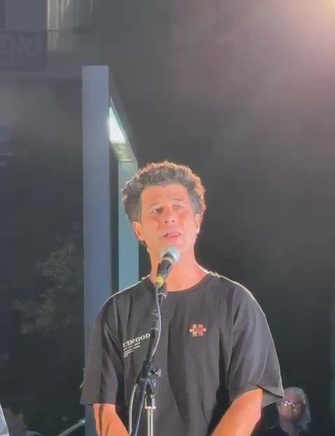 צפו: מאה שחקנים בתפילה לשחרור החטופים