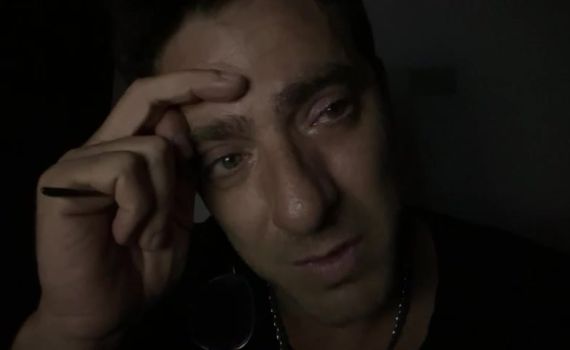 בדמעות וגרון חנוק: משה אשכנזי נשבר מול המצלמה