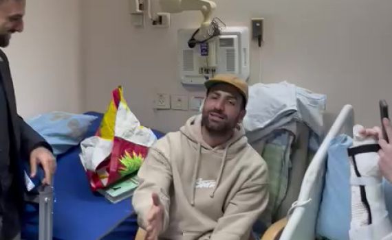 ואלרי חמאתי ואיזי בדואט מאולתר לחיילים פצועים | צפו