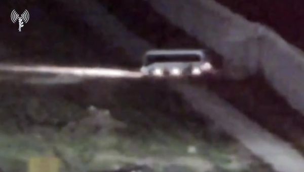 תיעוד: רגע כניסת החטופות לשטח מדינת ישראל