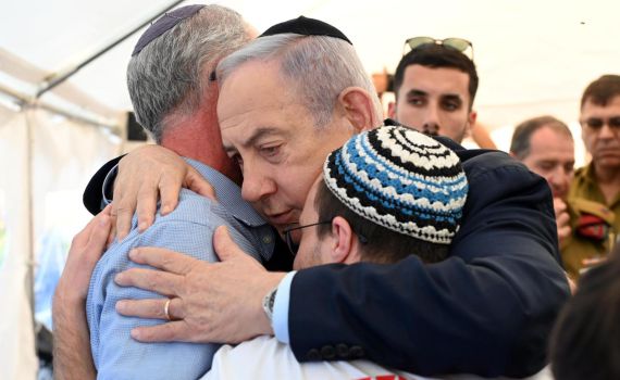 לראשונה בלחימה: נתניהו הגיע לנחם משפחה שכולה