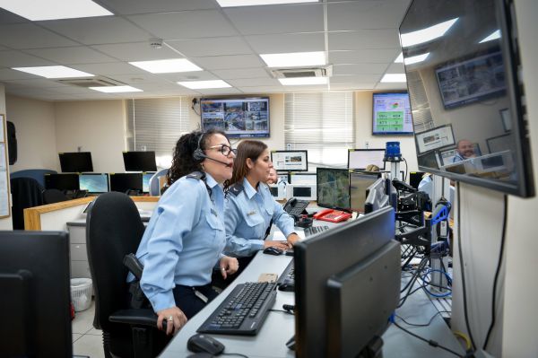 המשטרה: ניתן להתקשר למוקד 100 דרך הסלולר