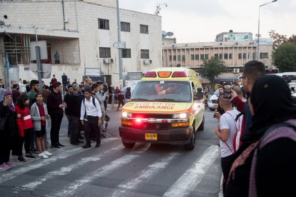 פיגוע דקירה בירושלים: שני פצועים; המחבל חוסל