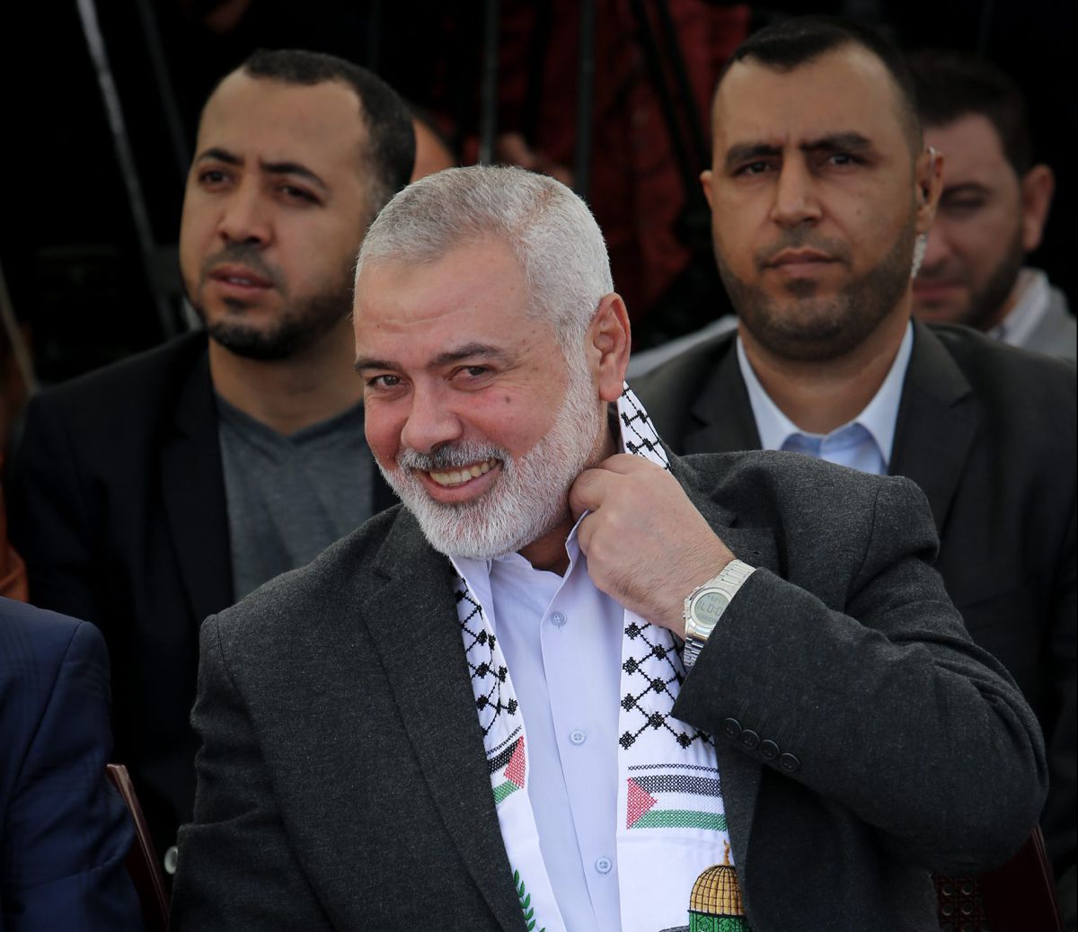 קרובי משפחתו של מנהיג חמאס מטופלים בישראל