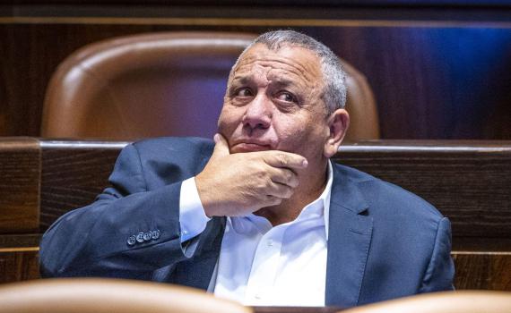 הליכוד: איזנקוט מחפש תירוצים לסיים את המלחמה