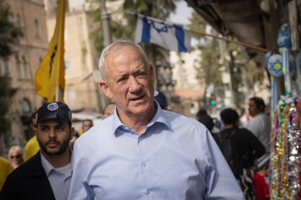 לא עוצר | סקר: גנץ בשיא מנדטים של כל הזמנים