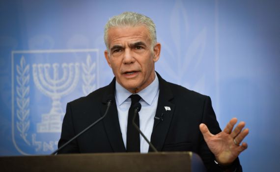 לפיד נגד נתניהו: "היה חייב להגיד משפט אחד"