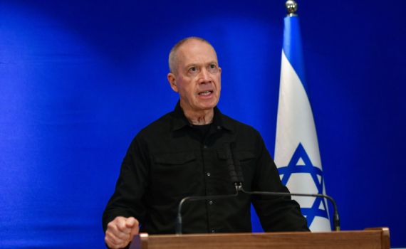 גלנט מבהיר: "כולם חייבים להיכנס תחת האלונקה"