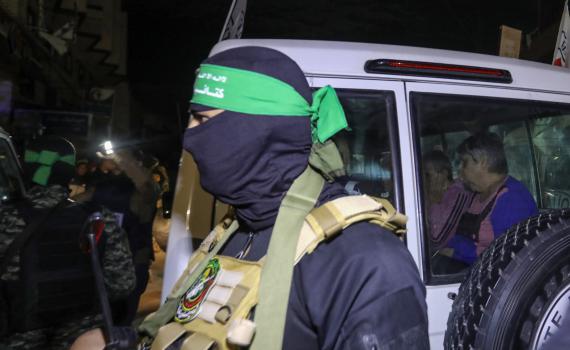 הבכיר טוען: זה האיש היחיד שיכול להחזיר את החטופים