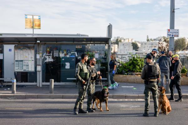 נתניהו הנחה: יהרסו בתי המחבלים מהפיגוע בי-ם