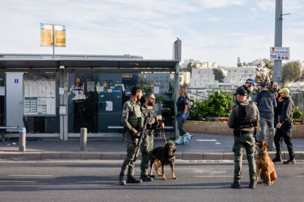 נס: דקות לפני הפיגוע – עשרות היו בתחנה