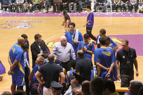 מכחיש את יום הולדתו ושיאן תארים: פיני גרשון חוגג 71