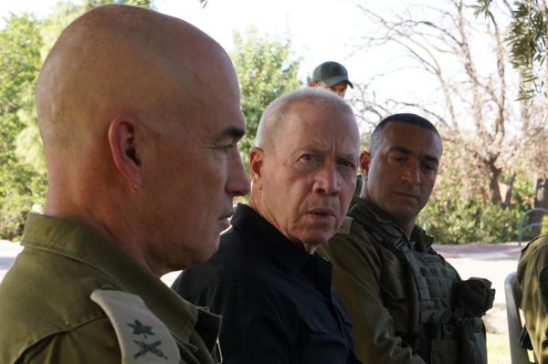 גלנט: "אם נסראללה יטעה הוא יחרוץ את גורל לבנון"