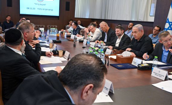 הקבינט החליט: שורת מענקים לעובדים ועסקים