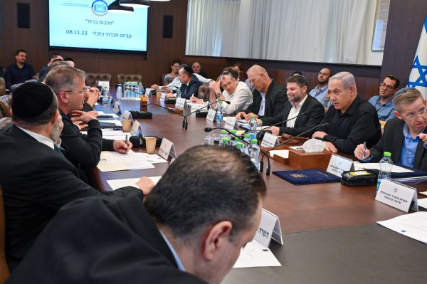 הקבינט החליט: שורת מענקים לעובדים ועסקים