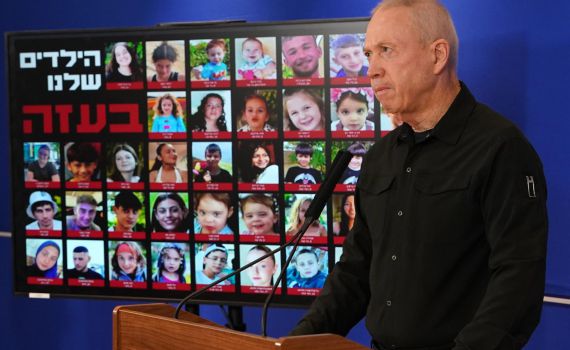 גלנט: "המחבלים מתחת לשיפא רועדים מפחד"