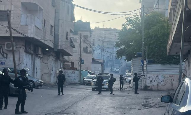  משטרת ישראל פשטה על מוקדי סמים בדרום תל אביב