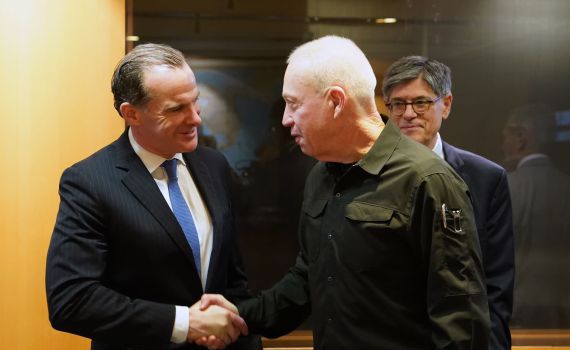 גלנט לשליח הבית הלבן: "הפעולה בעזה לא תיפסק"