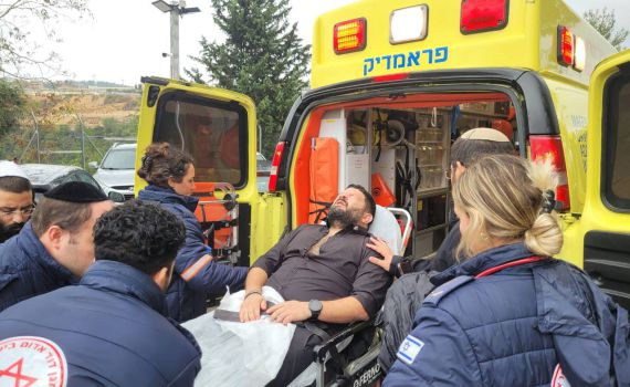 לשכתו של אלמוג כהן מעדכנת במצבו הרפואי