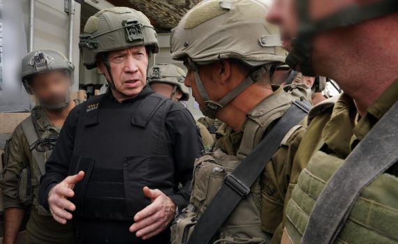 גלנט: "המו"מ יהיה תחת אש וכשהפצצות נופלות"