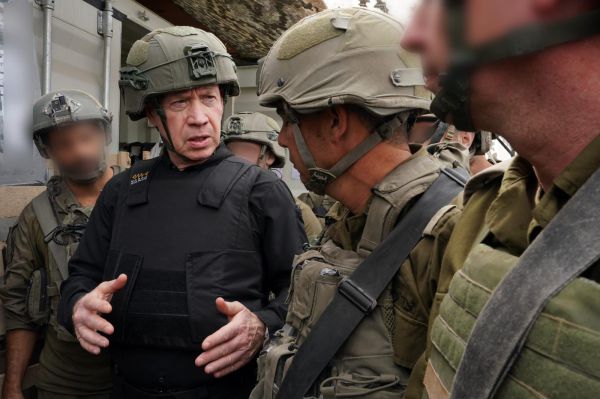 גלנט: "המו"מ יהיה תחת אש וכשהפצצות נופלות"