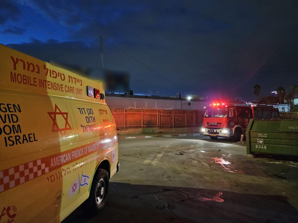 אסון בפארק: ילדה נפצעה קשה מחפץ כבד שנפל ממשאית