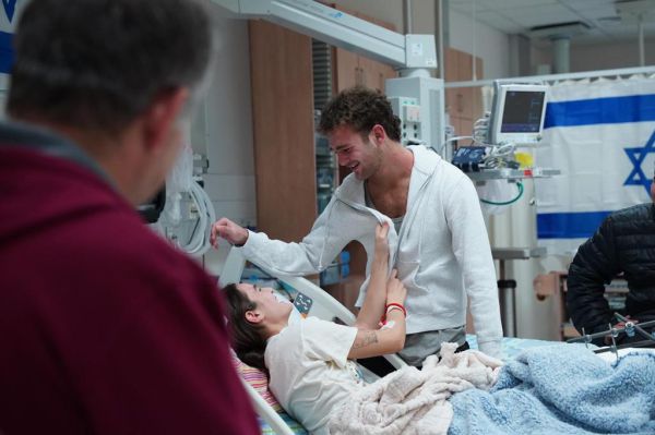 מרגש: האחים רגב נפגשו לאחר השבי בעזה