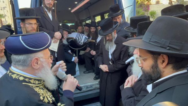 הרב יצחק יוסף סופד לדיין שנרצח: "מחשובי הדיינים"