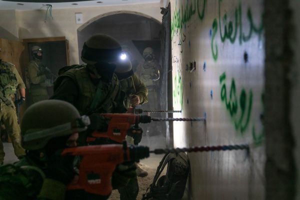 צה"ל לכד 37 מבוקשים והרס בתי מחבלים באיו"ש