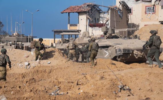 במהלך הלילה: לוחמים כבשו מוצבים וחיסלו 150 מחבלים