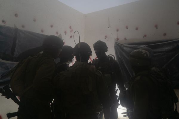 תיעוד: צה"ל חיסל מהאוויר חוליית מחבלים בטול כרם