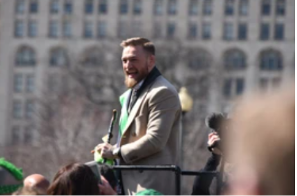 הכוכב האירי נגד רה"מ "היא נחטפה על ידי ארגון טרור"