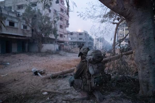 מגלן משמידים תשתיות בעזרת טילים מדויקים: צפו