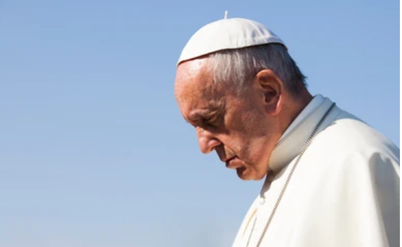 חודש אחרי הטבח: האפיפיור קורא לשחרור החטופים