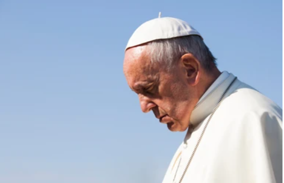 חודש אחרי הטבח: האפיפיור קורא לשחרור החטופים