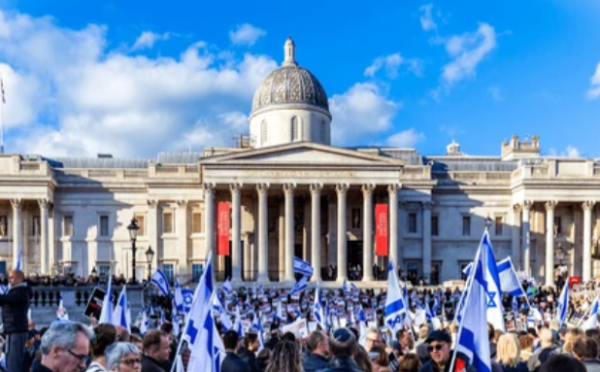 עשרות אלפים צועדים בלונדון בעד ישראל