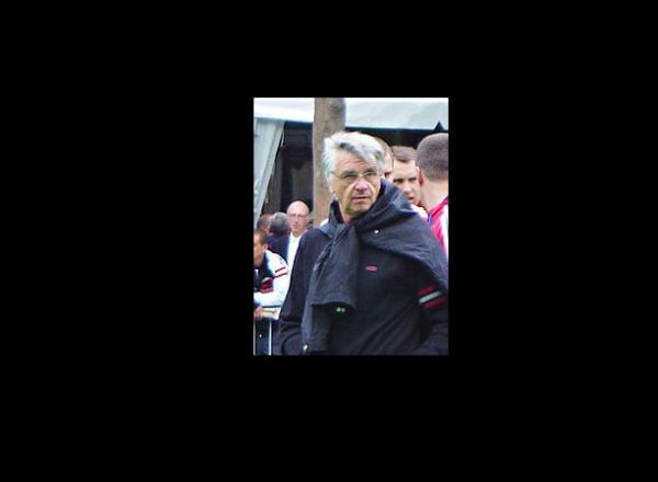 מעובד במפעל לאלוף העולם: איימה ז'אקה בן 82