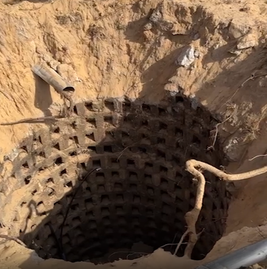 ליד גלגל ענק ואוניברסיטה: צה"ל משמיד עוד מנהרות