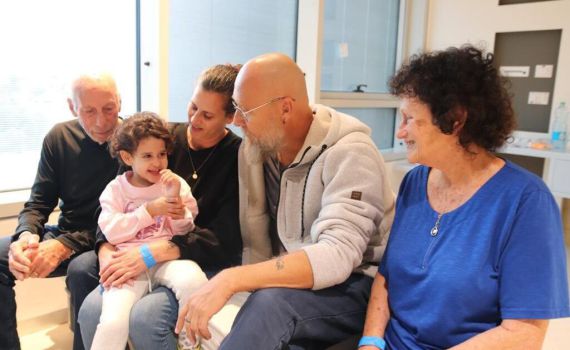 יתומת אסון ורסאי במכתב לאביגיל שאיבדה את הוריה