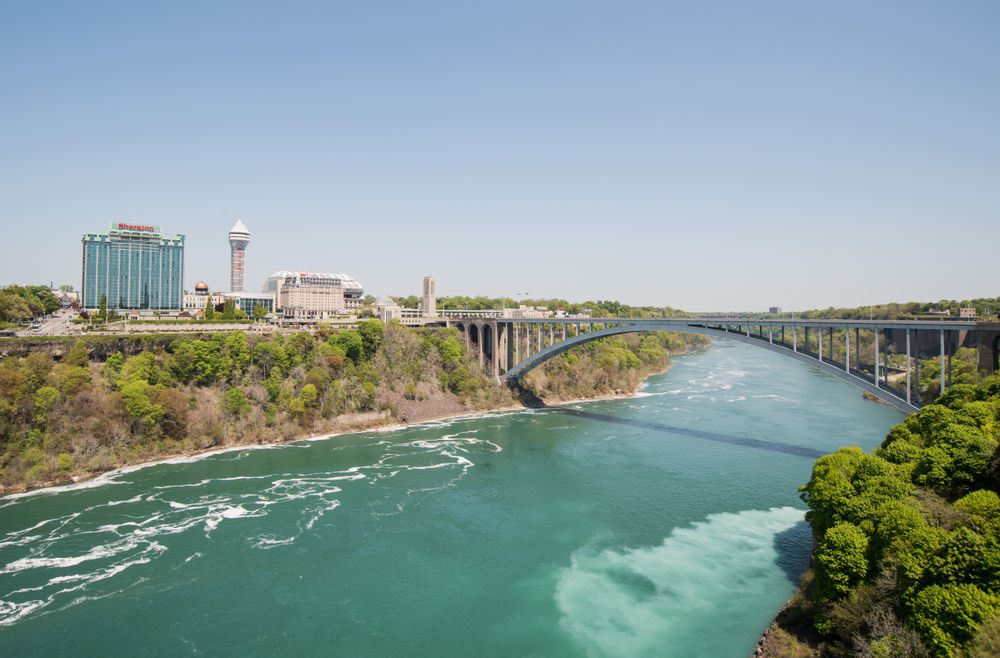 המעבר נסגר: רכב התפוצץ בגבול בין ארה"ב וקנדה