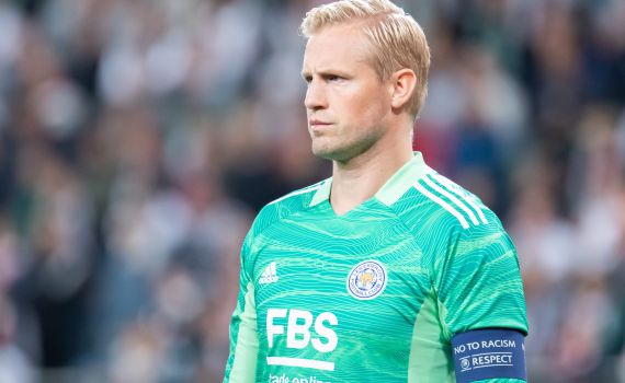 ראש לשועלים: קספר שמייכל חוגג יום הולדת 39