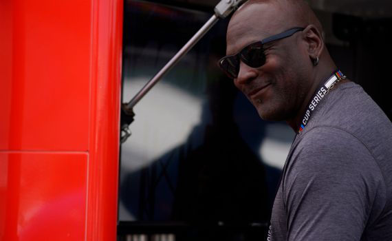 פרשת תולדות: בין מייקל ג'ורדן ליעקב ועשיו