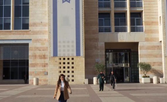 עיריית ירושלים: המוקד העירוני 106 בחזית הלחימה • צפו