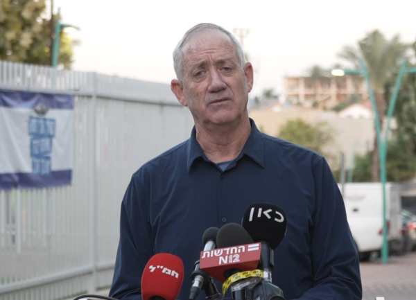 גנץ: "נחזיק בשטחי הרצועה לתקופה ארוכה"