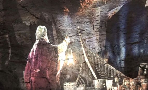 האטרקציה של חנוכה: מגלים את הסודות מתחת לחומות