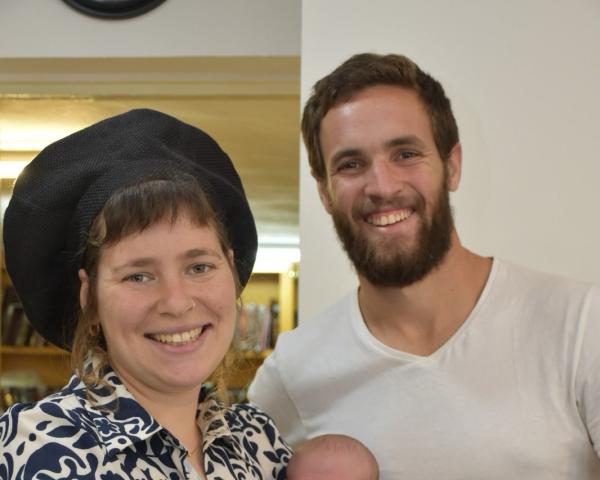 כשנה וחצי לאחר נפילתו של בעלה: אודיה פניגשטיין מתארסת