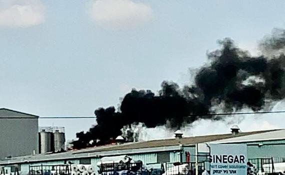 המטח לעוטף עזה: פועל נפצע מרסיס, נזק למפעל